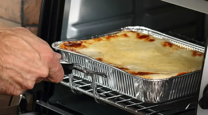 Can you cook a casserole in an aluminum pan? - can you cook a casserole in an aluminum pan
