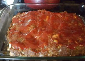 Can you cook meatloaf in a glass pan