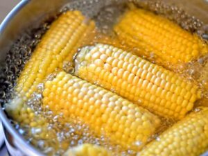 Can you leave boiled corn in water? - can you leave boiled corn in water