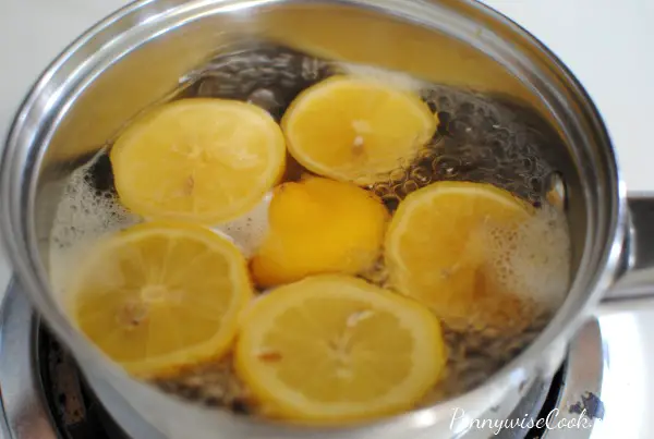 Does boiling lemons purify the air?