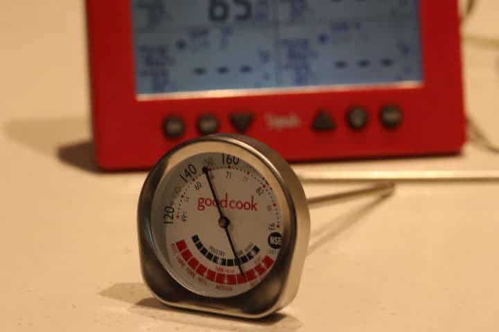 How do you read a good cook’s meat thermometer?
