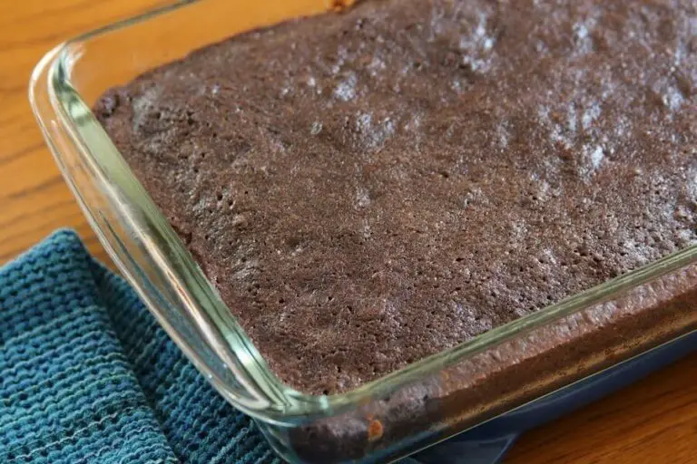 How long should I bake brownies in a glass pan?