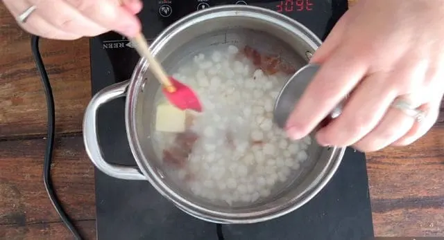 How long to cook canned hominy?