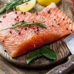 how much weight does cooked salmon lose?