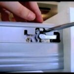 how to remove a Howdens kitchen drawer