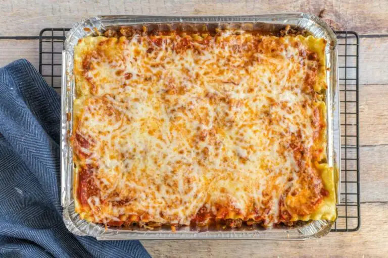 Is it okay to cook lasagna in an aluminum pan?