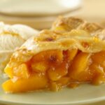Should baked peach pie be refrigerated?
