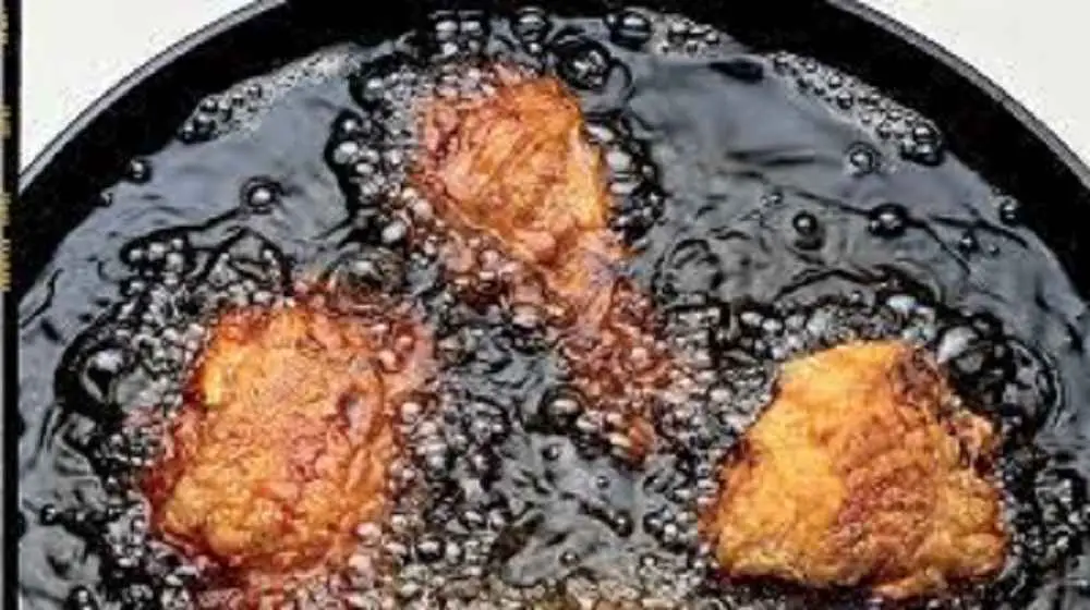 do restaurants fry chicken and fish in the same oil