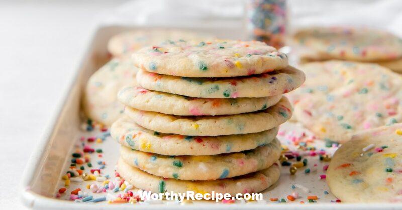 do you put sprinkles on the sugar cookies before or after baking