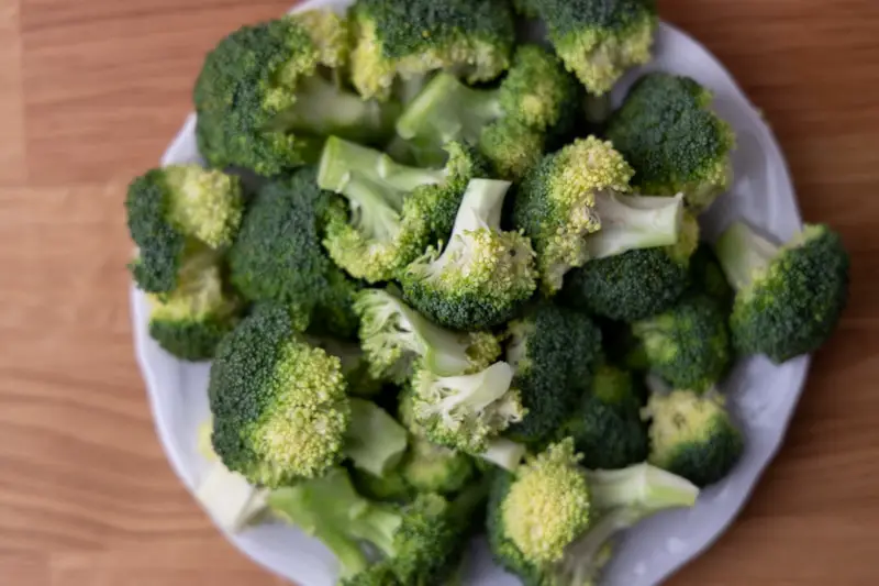 is it safe to eat cooked broccoli left out overnight