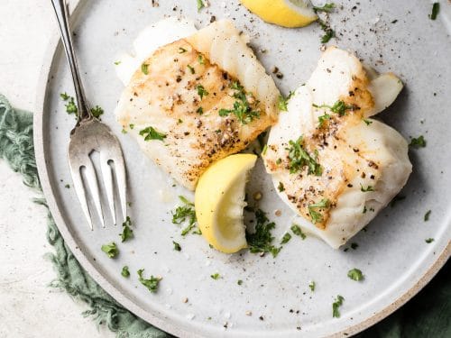 what does cooked cod look like