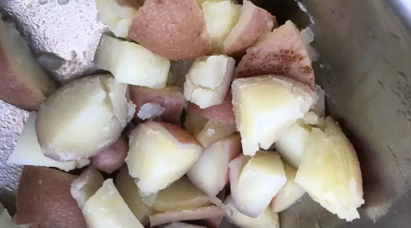 why do my potatoes fall apart when boiled